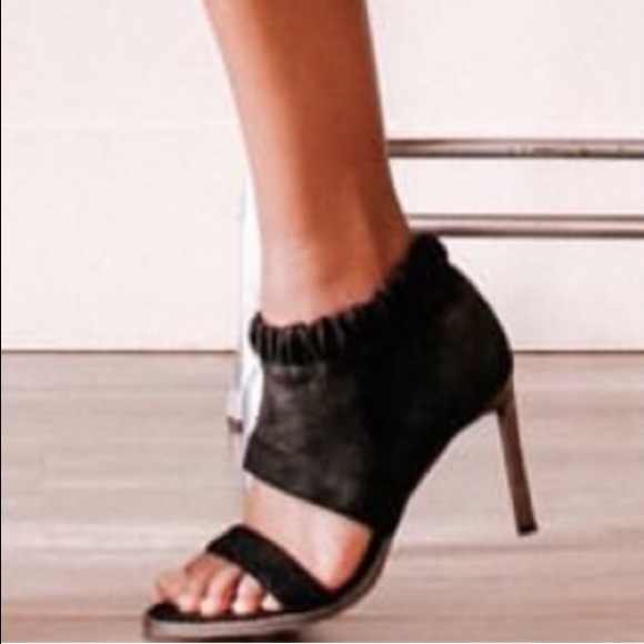 5⭐️ /DANELLA/ Vegan Suede Ruffled Bootie Stilettos - Picture 3 of 7